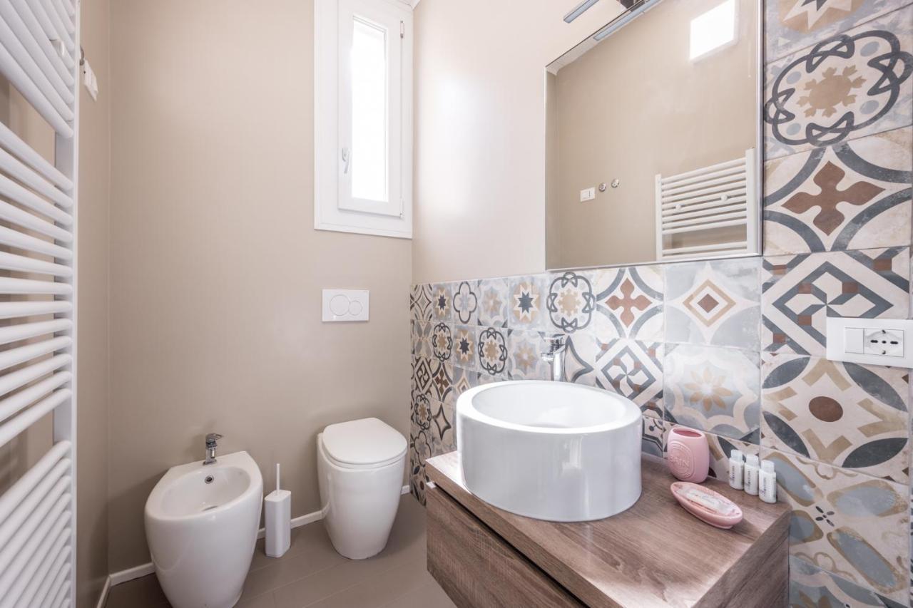 Suite 649 Mono Con Terrazzo Modena Exterior photo