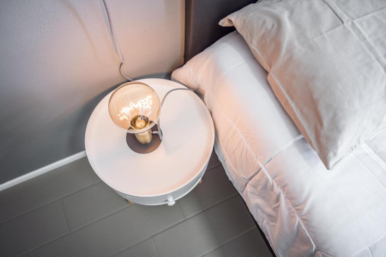 Suite 649 Mono Con Terrazzo Modena Exterior photo